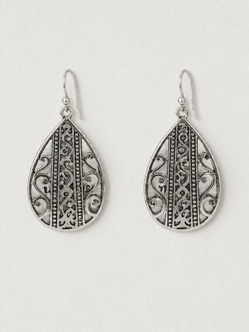 Tear Drop Hook Earrings (5582)